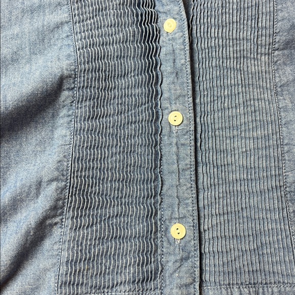 J. Crew Chambray Blue Casual button up shirt pleated size 12 woman - Picture 3 of 8